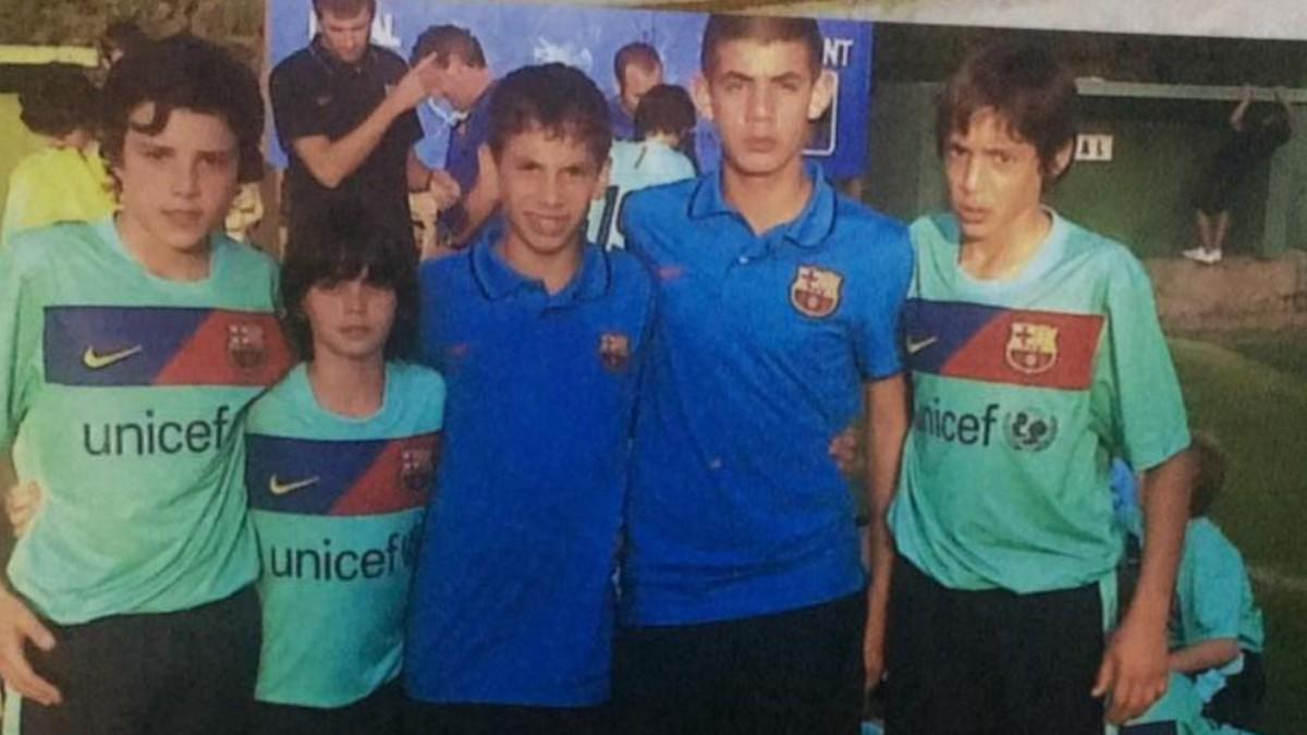 Nahuel Molina en Prades con otros jugadores del proyecto Barça Juniors Luján