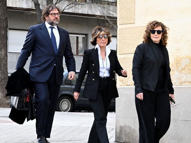 La capilla ardiente de Fernando Ónega, en imágenes