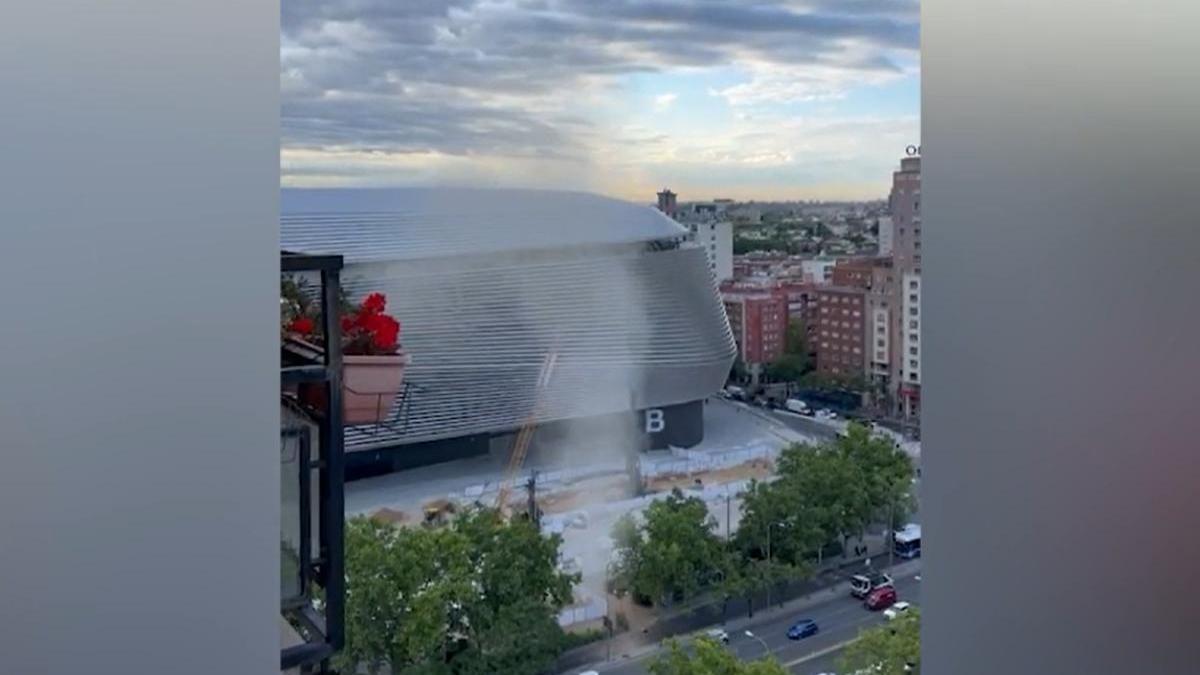 Así ha sido la fuga de gas en el Bernabéu que ha obligado a cerrar la Castellana y la estación de metro