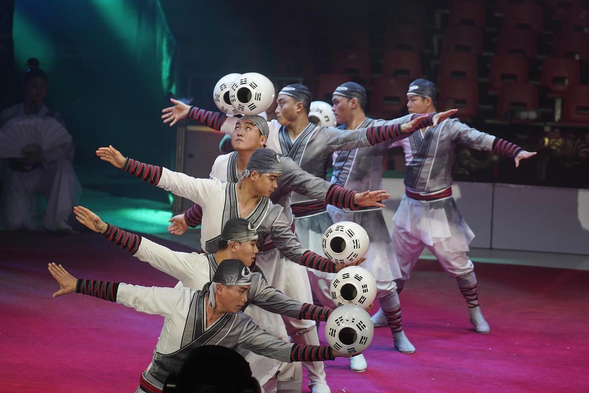 Les millors imatges de la presentació del Festival Internacional de Circ l'Elefant d'Or