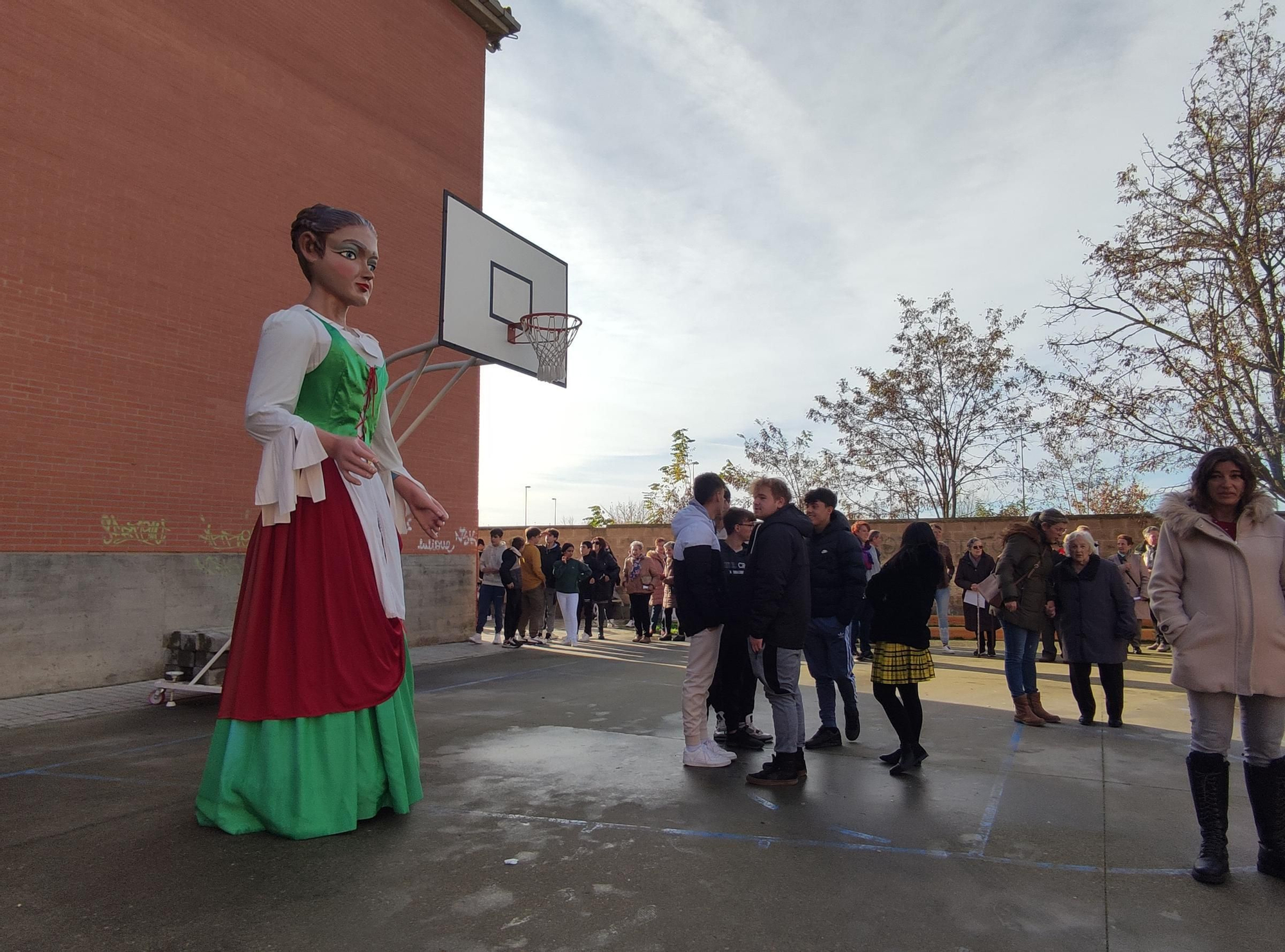 Magosto, juegos tradicionales y diversión en el IES León Felipe de Benavente