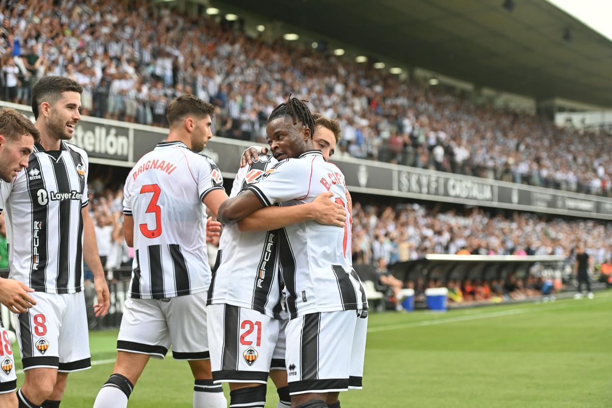 La afición albinegra, protagonista dentro y fuera del SkyFi Castalia