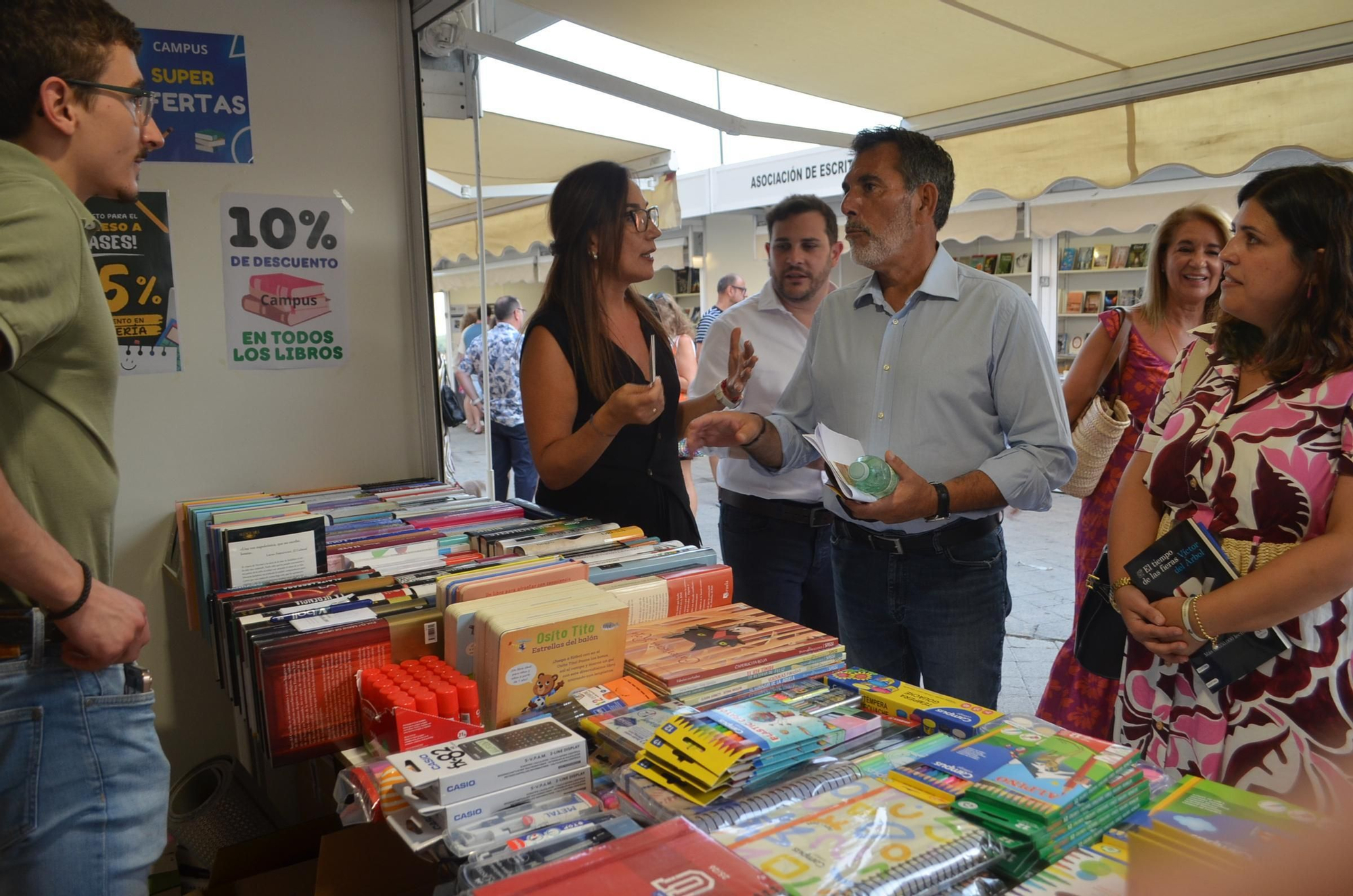 GALERÍA| La XXVI Feria del Libro de Benavente ya en marcha