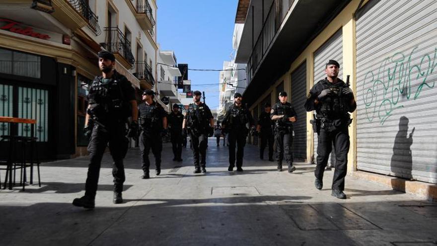 Dos horas con el GRS de la Benemérita en Sant Antoni |