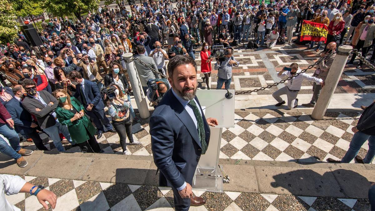 Abascal convocó el acto como una rueda de prensa.