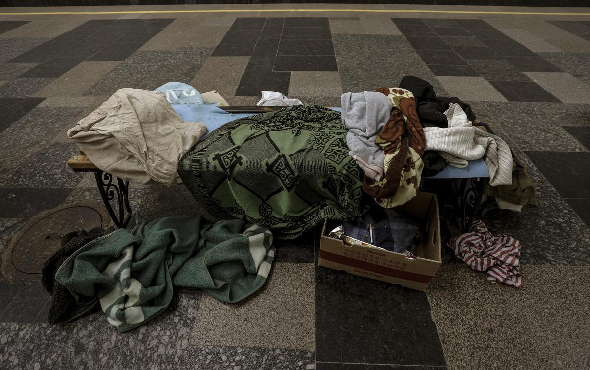 Guerra en Ucrania: camas improvisadas en los refugios del metro de Járkov |  FOTOS