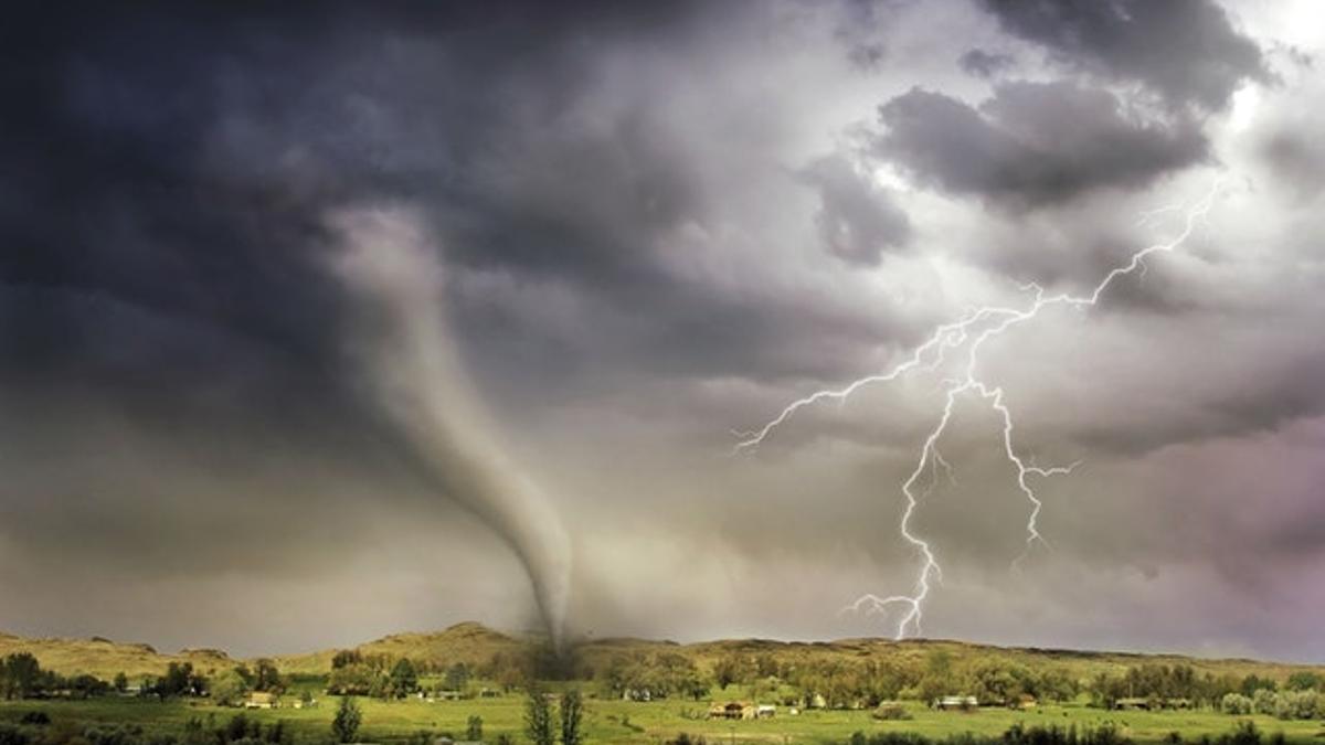 Tormenta y tornado