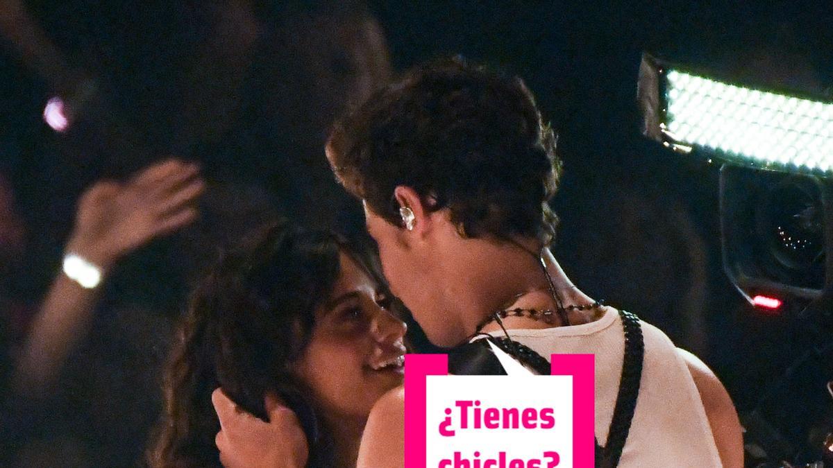 Camila Cabello y Shawn Mendes en los 'MTV Music Video Awards'