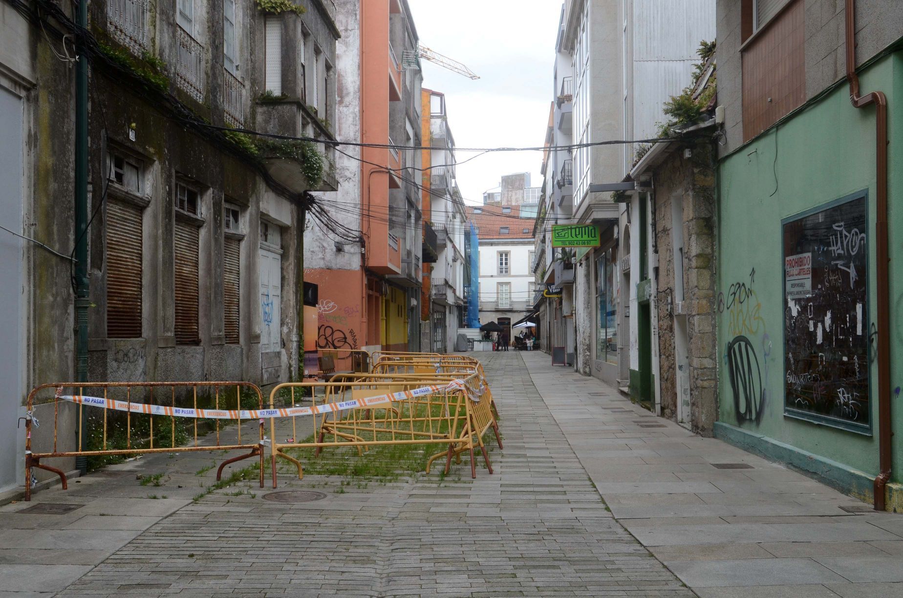 Una de las zonas del centro de Vilagarcía en la que proliferan las vallas.