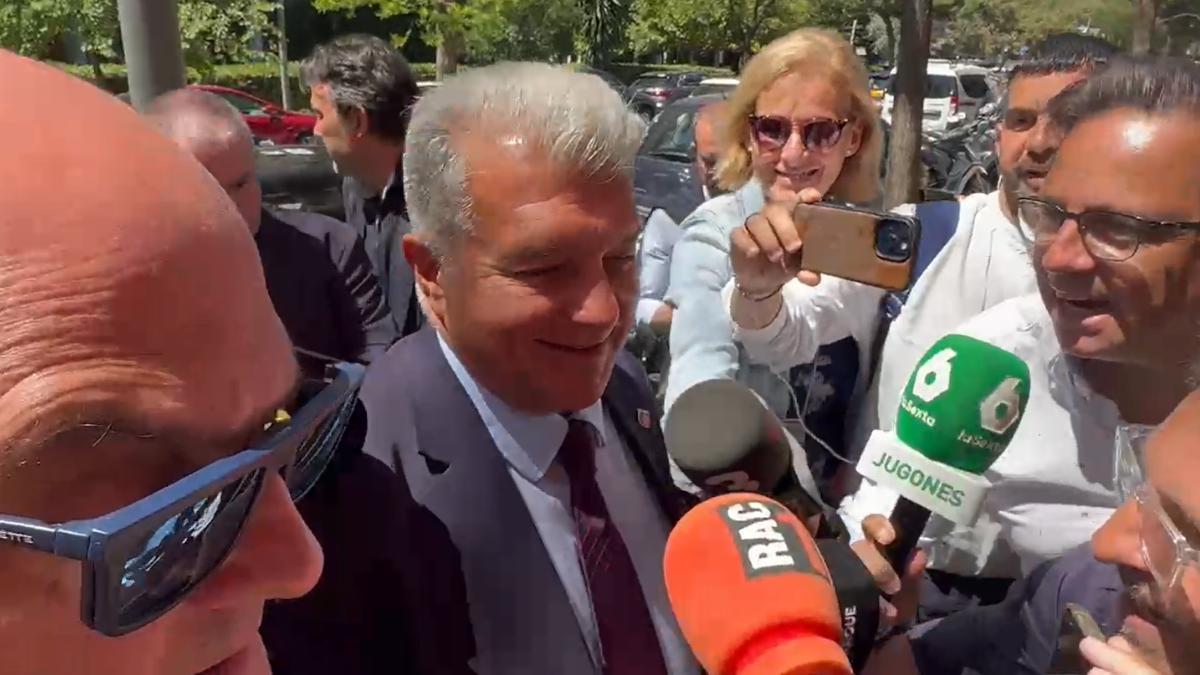 Joan Laporta y Rafa Yuste llegan al encuentro con los representantes del Inter