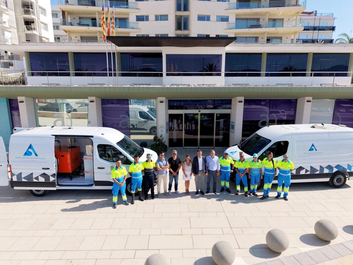 Galería: Sant Antoni refuerza la limpieza de sus calles tras las obras de peatonalización