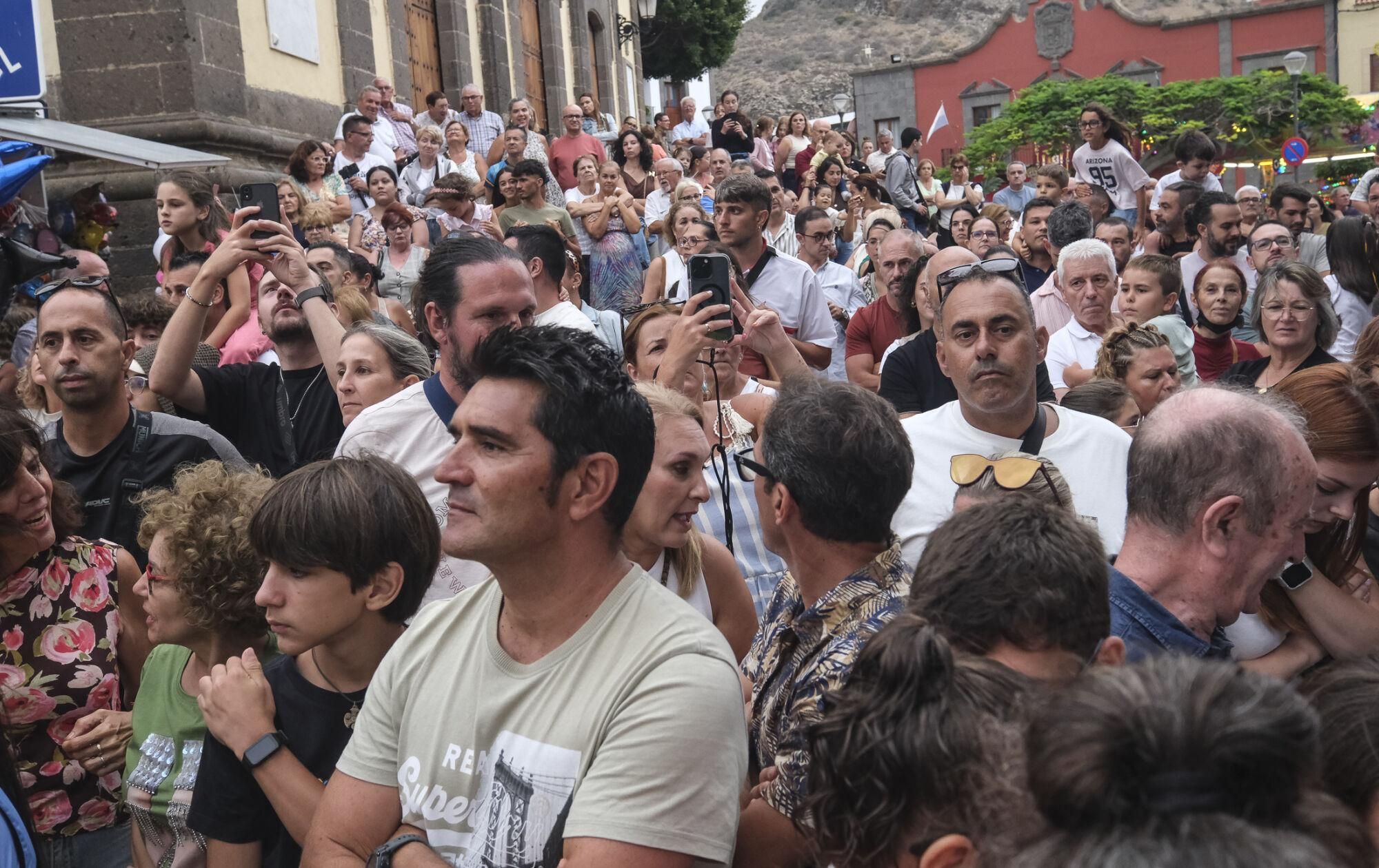 Batalla de flores en las Fiestas de la Virgen de Guíaa