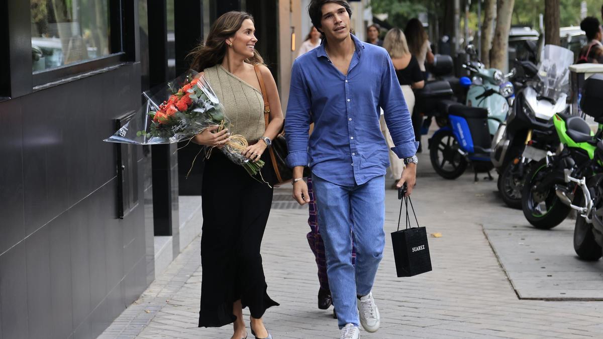 María Pombo y Pablo Castellanos, este martes de camino al restaurante donde han celebrado el cumpleaños de la influencer