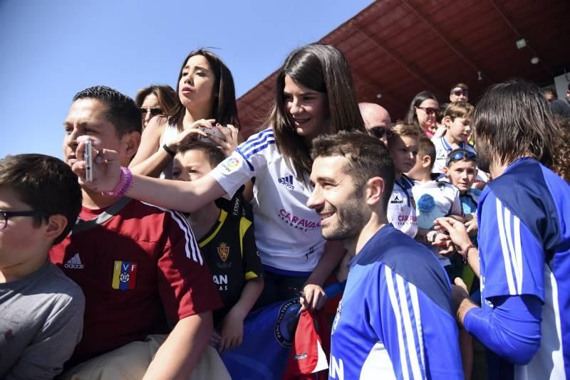 Entrenamiento a puerta abierta del Real Zaragoza en La Romareda