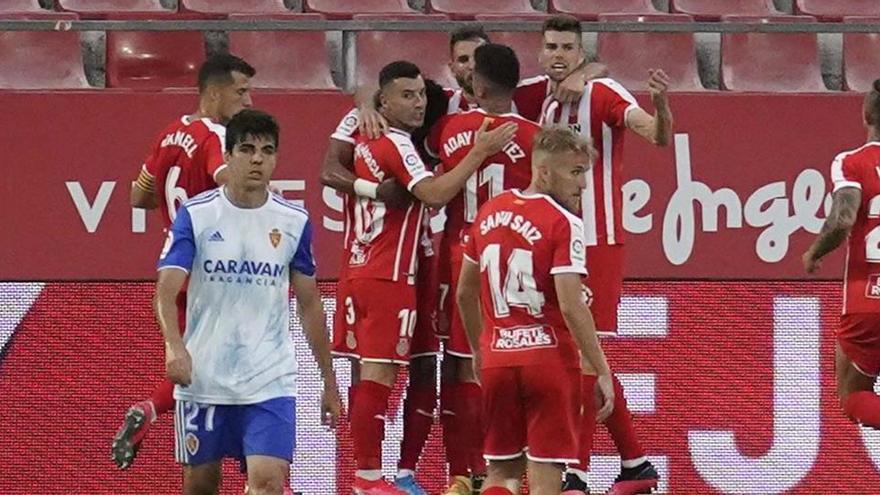 Els jugadors del Girona celebren el gol que els va donar la victòria contra el Saragossa fa dues setmanes