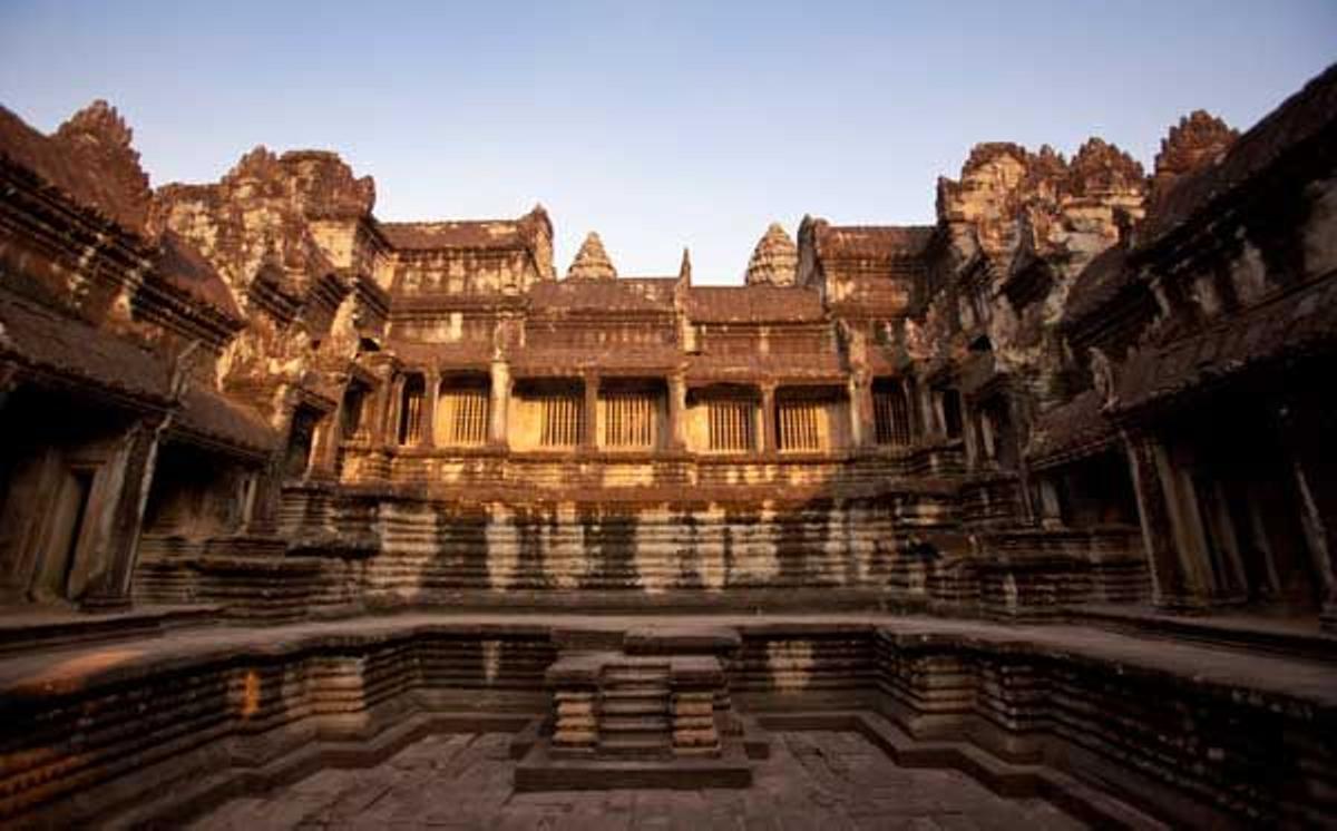 Patio entre los templo de Angkor Wat.