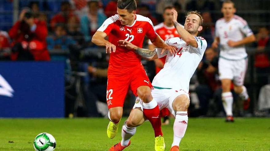 Schär, titular con Suiza en la goleada frente a Hungría (5-2)