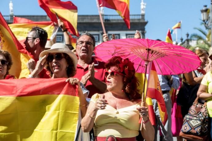 Concentración por la unidad de España en Santa Ana