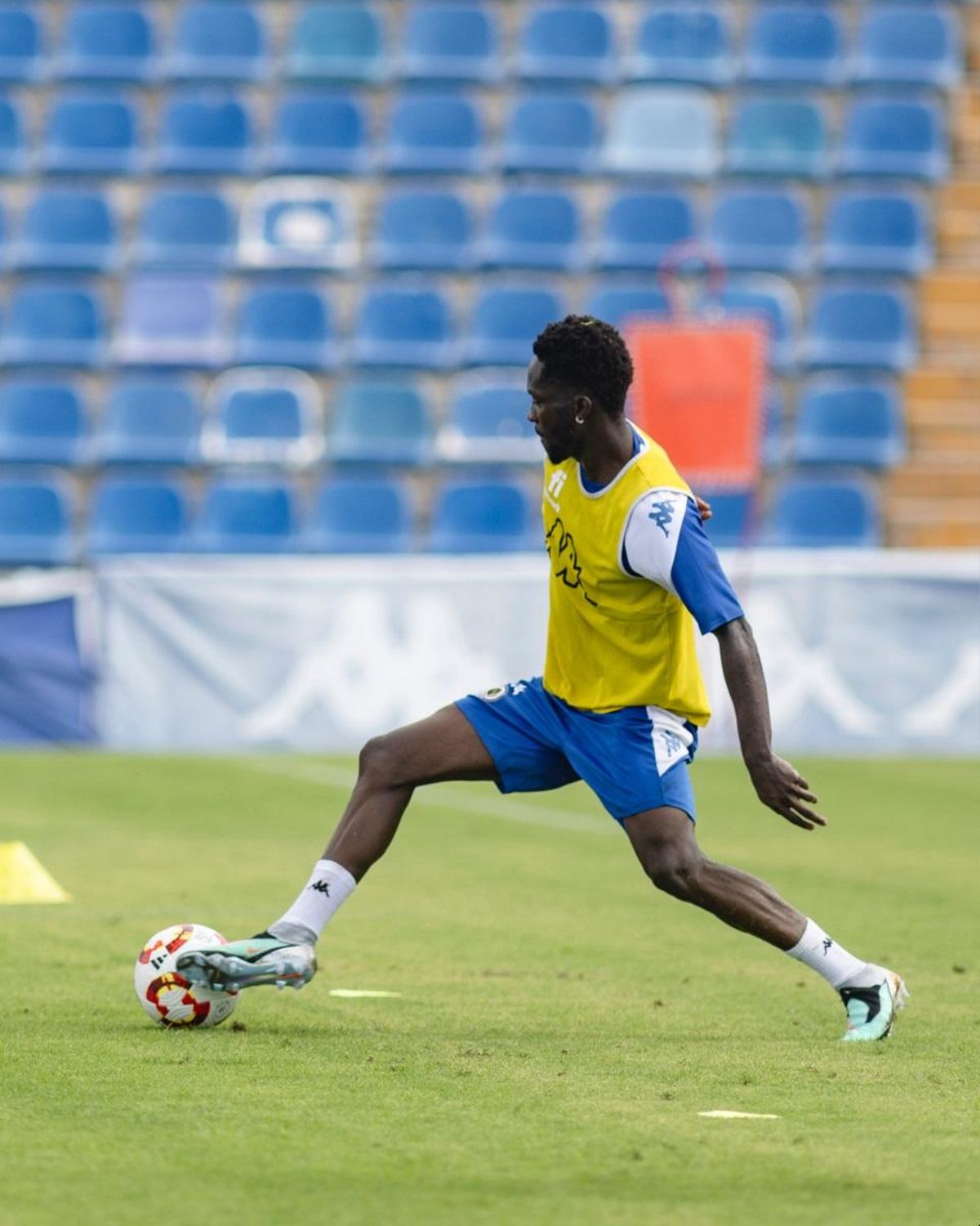 Ben Hamed, durante la primera sesión de entrenamiento de la presente pretemporada, en el Rico Pérez.