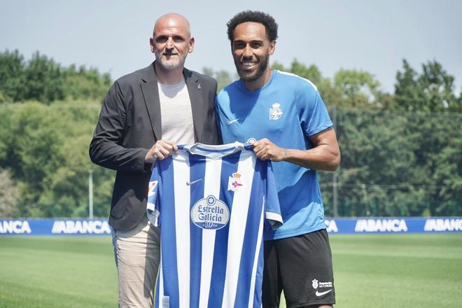 El Deportivo presenta a Aubameyang