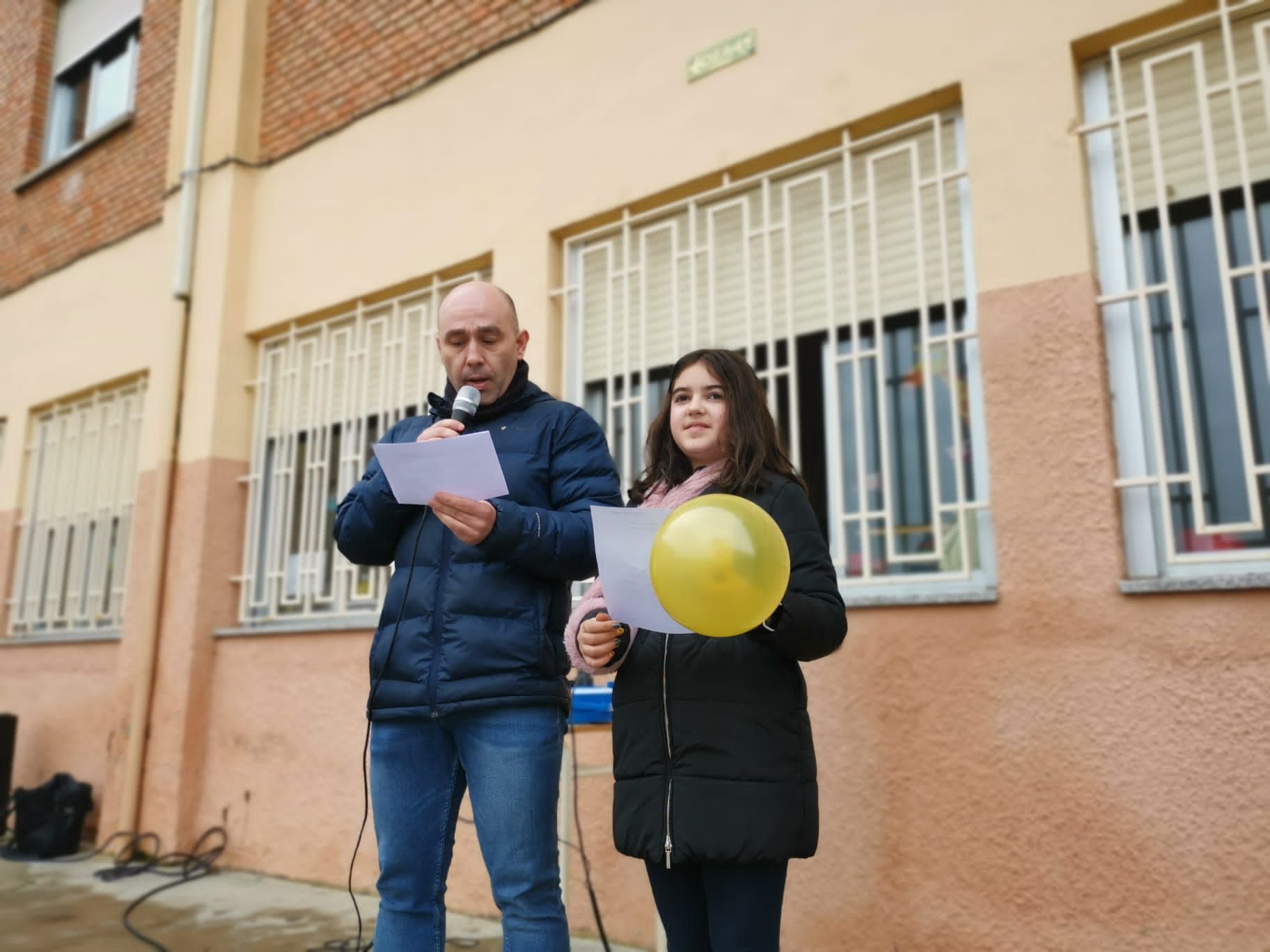 El colegio La Vega de Benavente manda su "fuerza" a los niños que luchan contra el cáncer