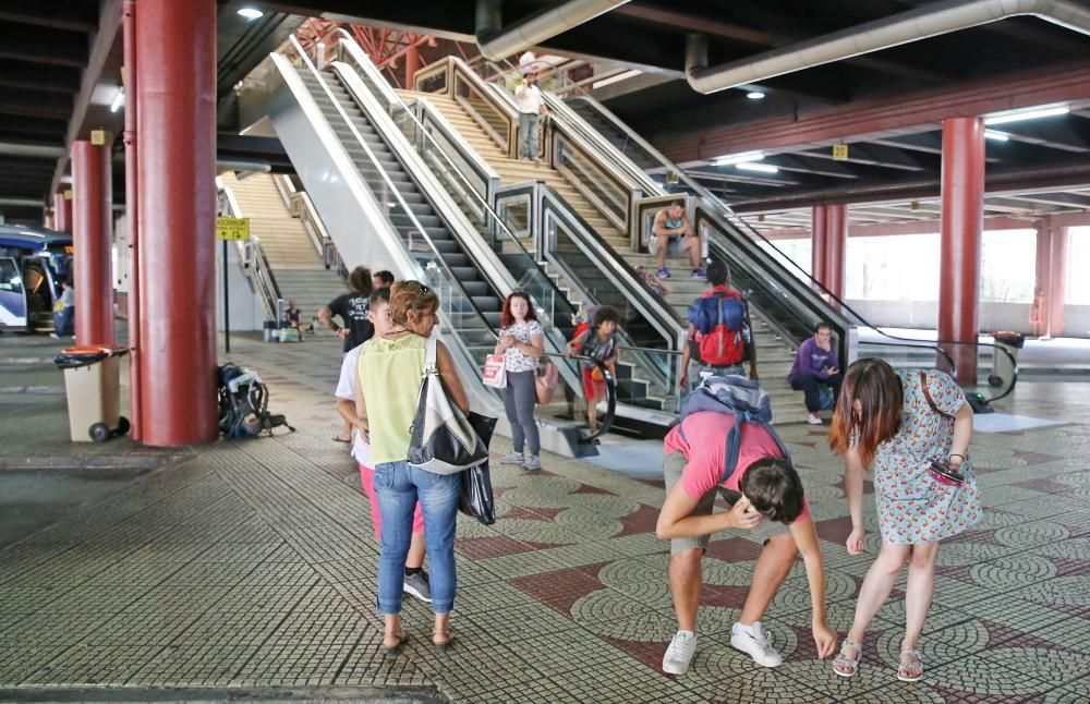 La estación de autobuses de Vigo se despereza