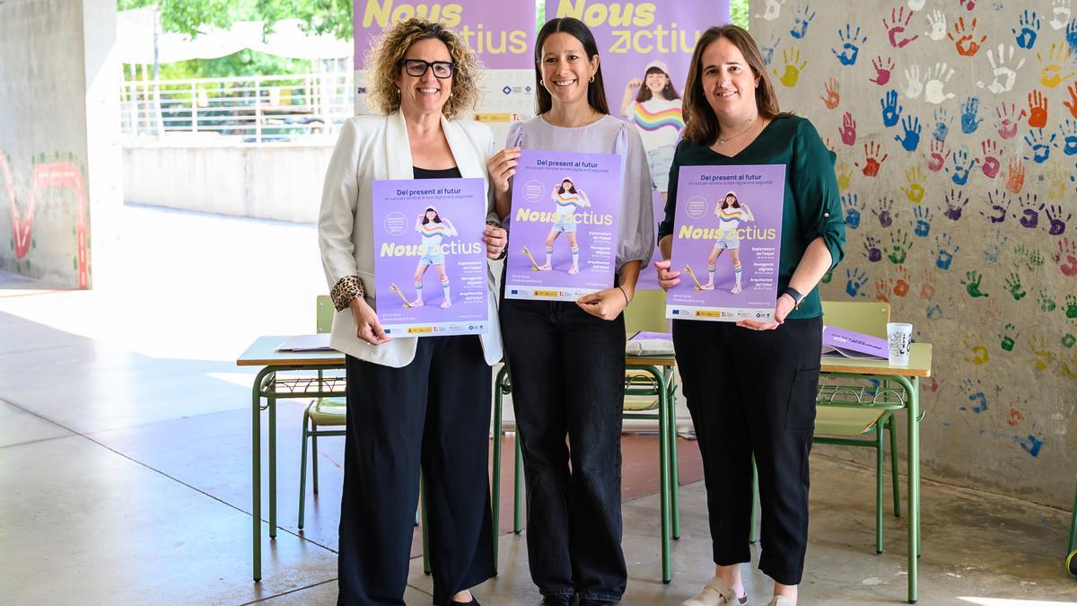 Farners Saneiro, Layla Serra y Aina B. Sánchez en la presentación de esta mañana.