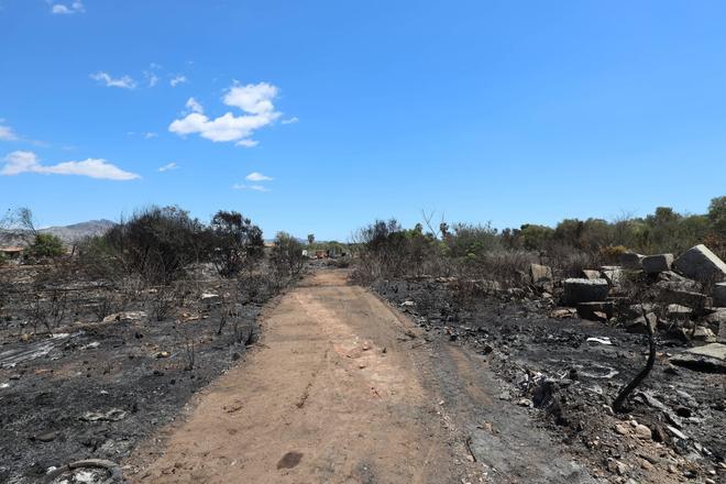 Desolación en la cuadra Borriolenc tras el incendio, un día después