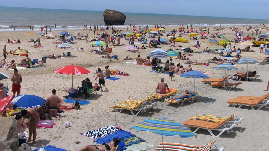 Matalascañas, la única playa de Doñana &quot;se prepara todo el año&quot; para el verano