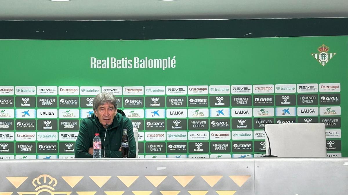 Manuel Pellegrini en la rueda de prensa posterior del Betis-Athletic