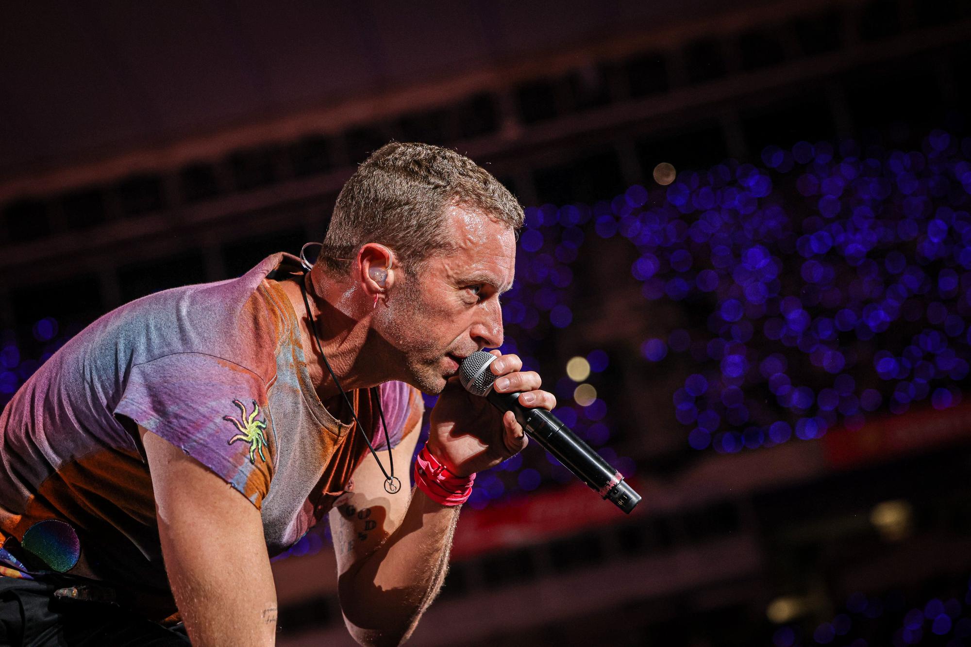 Coldplay il·lumina Barcelona en el primer dels quatre assalts a l'Estadi Olímpic