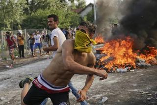 Disturbios en la frontera entre Hungría y Serbia