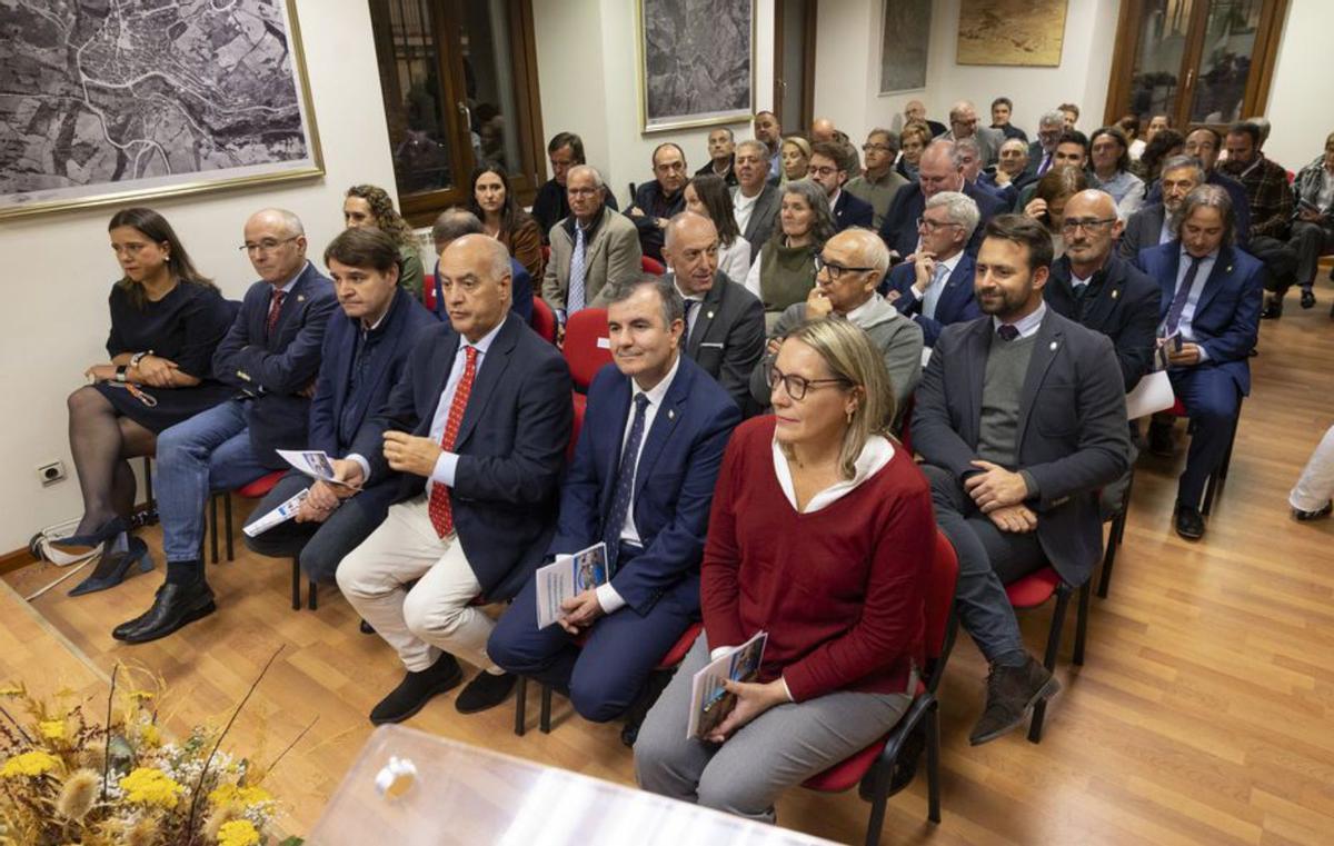 Castropol abraza para siempre a Ávila