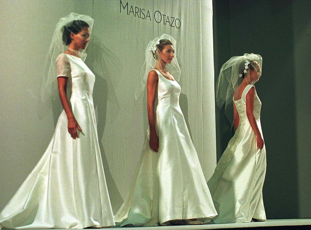 Imagen de archivo de un desfile de la firma Mundo Novias en 1999 en el entonces auditorio de Caixavigo