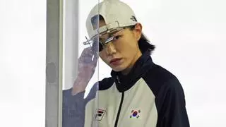 Así es Kim Yeji, la tiradora olímpica que redefine el estilo cyberpunk