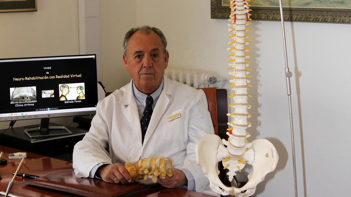 Doctor Manuel Otero Vich, neurocirujano y director de clínica Arthros Vigo.