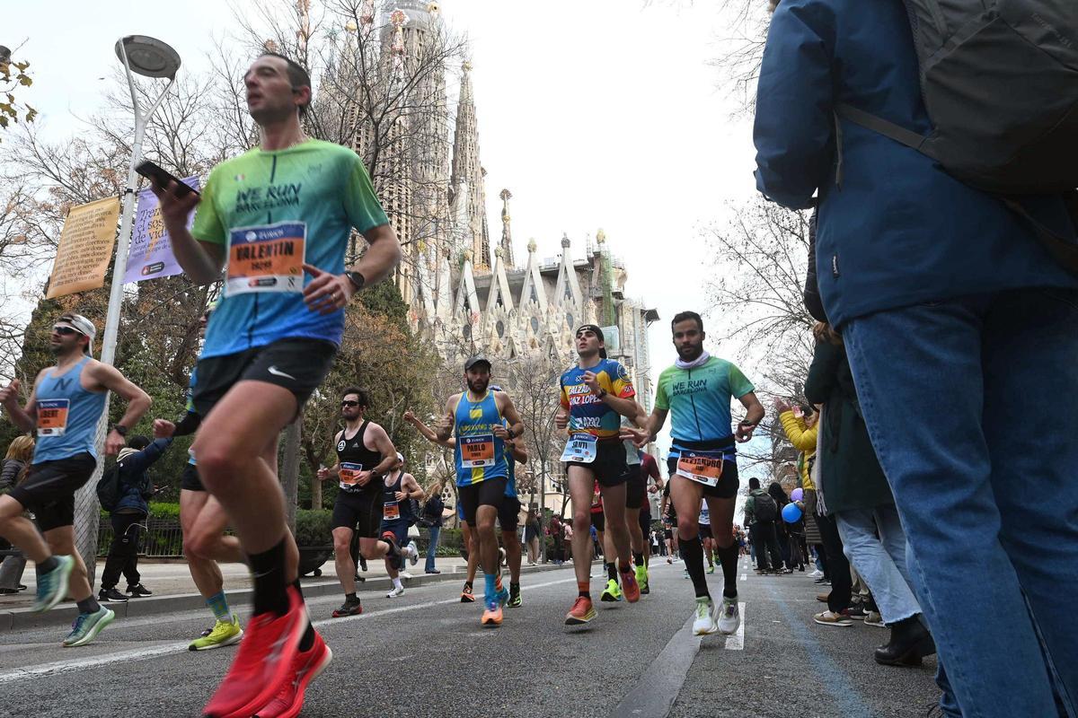 ¿Has participado en la Marató de Barcelona 2024? ¡Búscate en las fotos¡