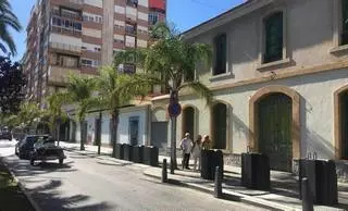 Torrevieja reducirá el patio de la sala Vista Alegre para devolver 46 metros que «robó» a un vecino ( 2017)