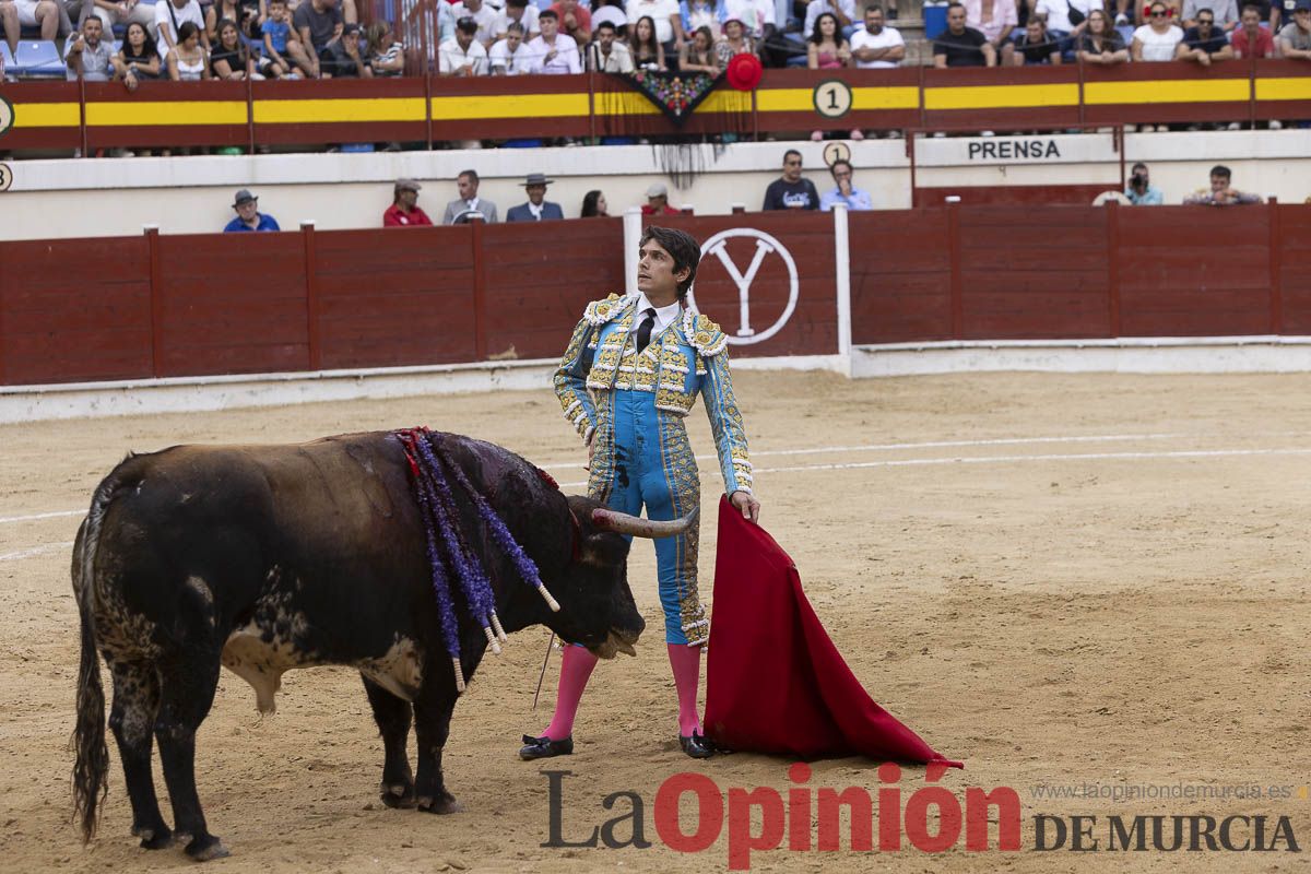 Tarde histórica en Abarán con la alternativa de José María Trigueros y el indulto de Tomás Rufo, junto a Castella salieron a hombros