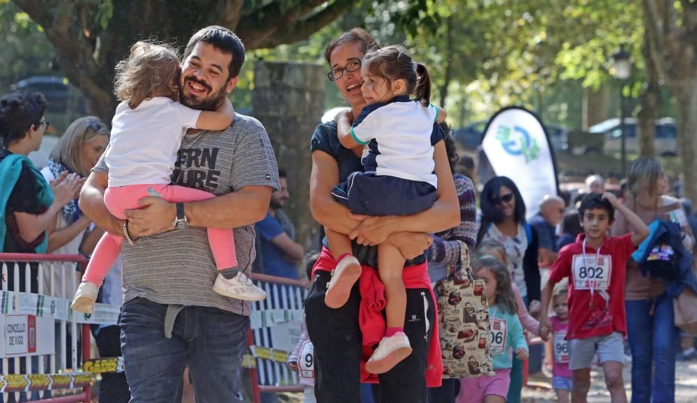 Más de mil niños -muchos acompañados por sus padres y sus madres- participaron en Castrelos en el XXI Cross Escolar-AD Castro San Miguel