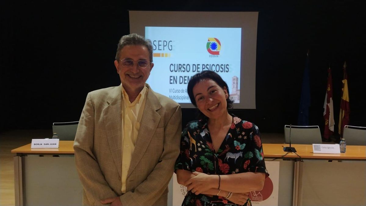Raimundo Mateos, junto a Patricia Gracia en una jornada de psicogeriatría en Zamora