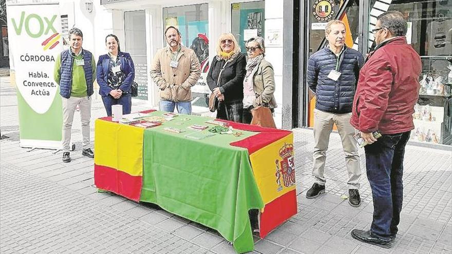 VOX impulsa una campaña informativa y se plantea concurrir a las municipales