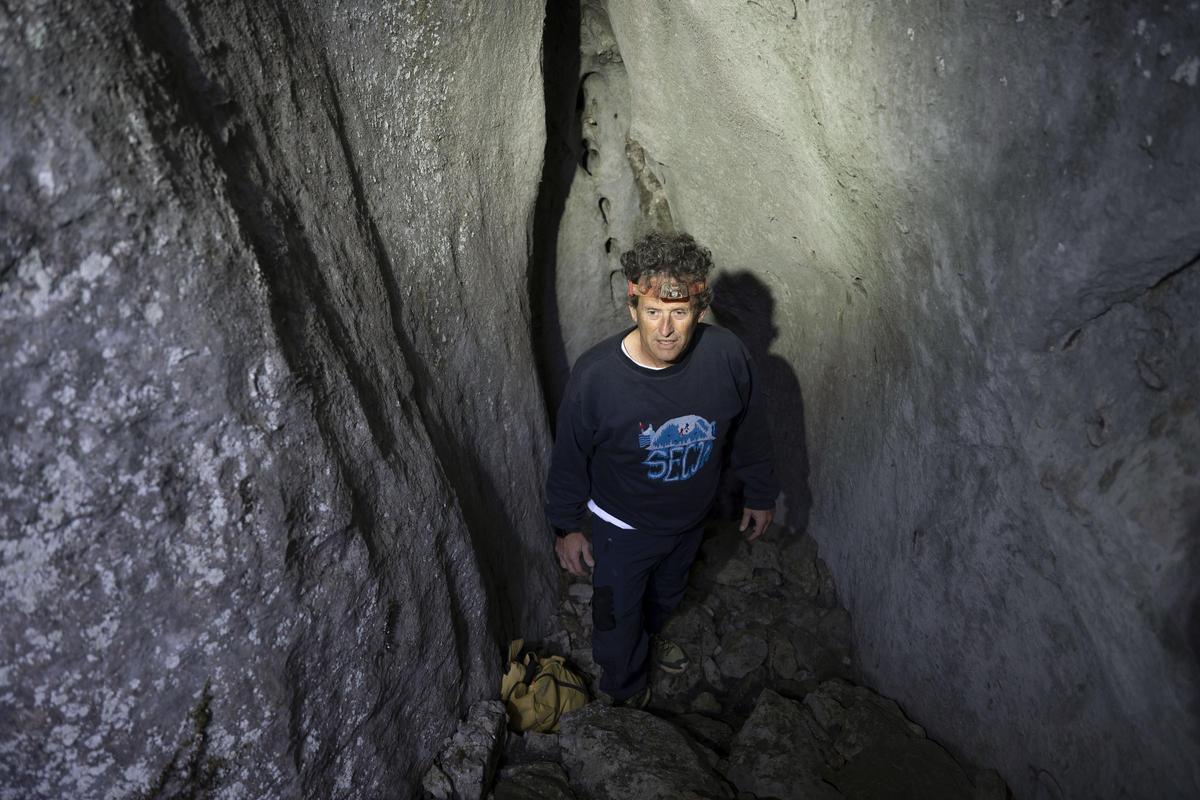 Espeleólogos conectan en Cantabria la cueva más larga de España, con 206 kilómetros de túneles