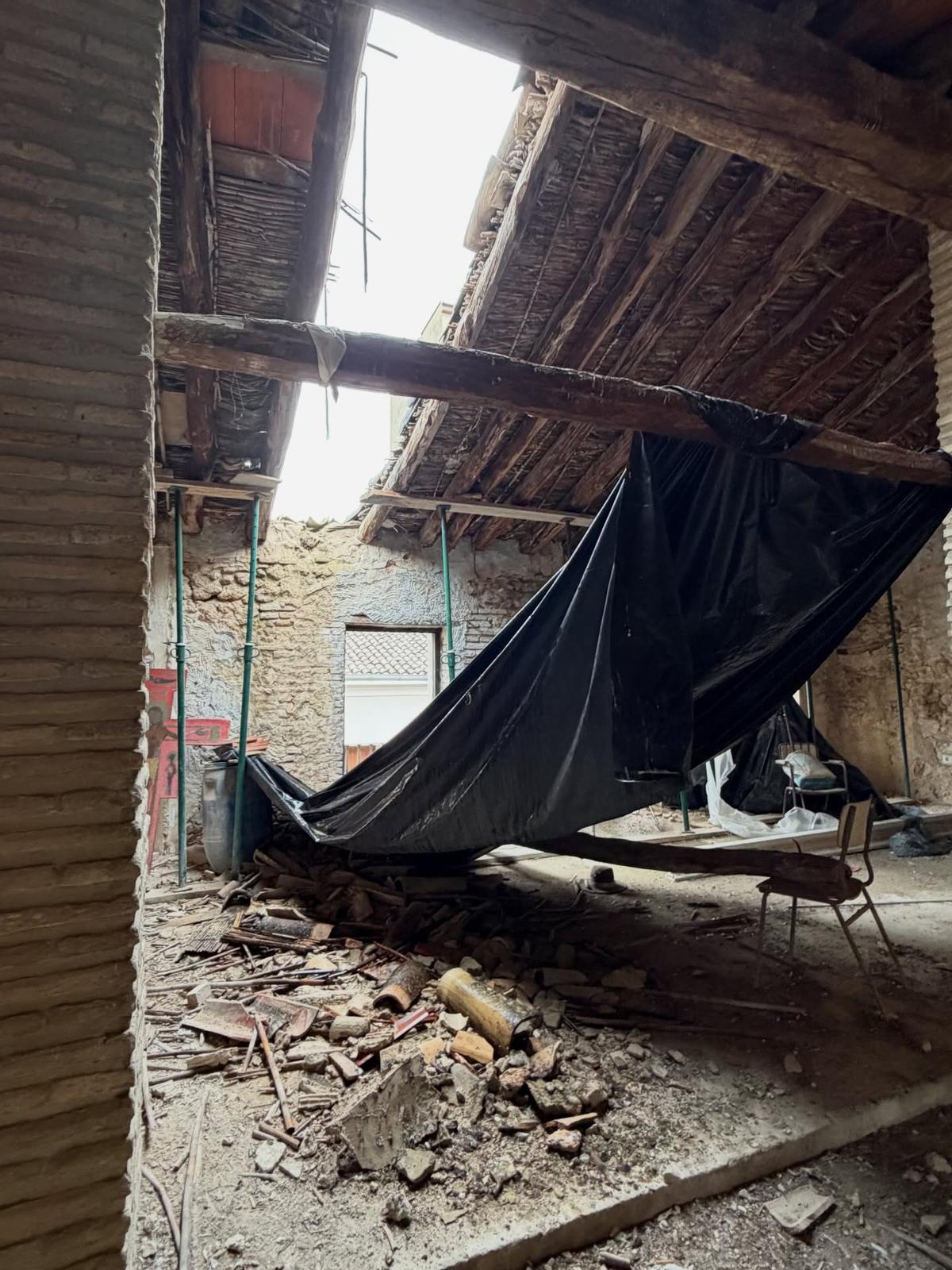 Tejado hundido en la Casa Balbina de Albaida.