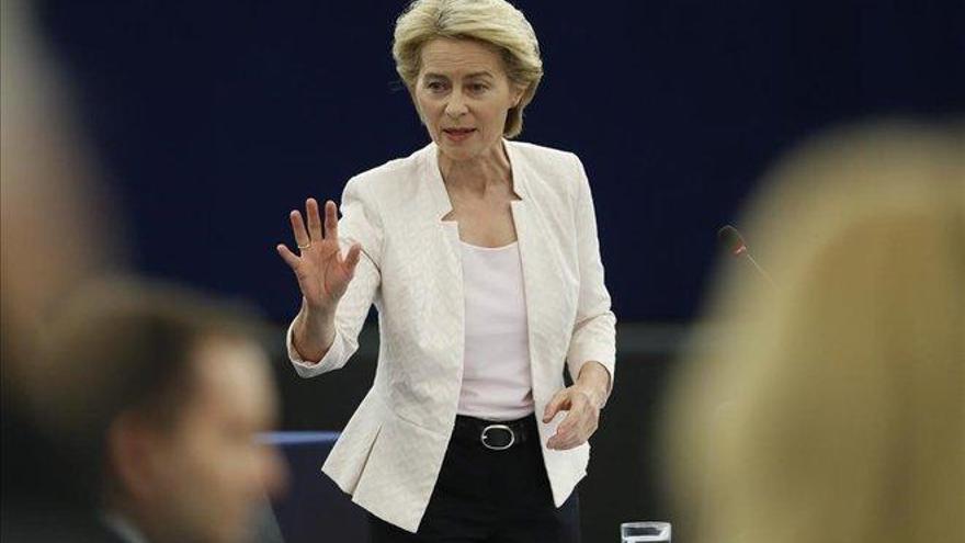 Von der Leyen saca toda su artillería para convencer a la Eurocámara