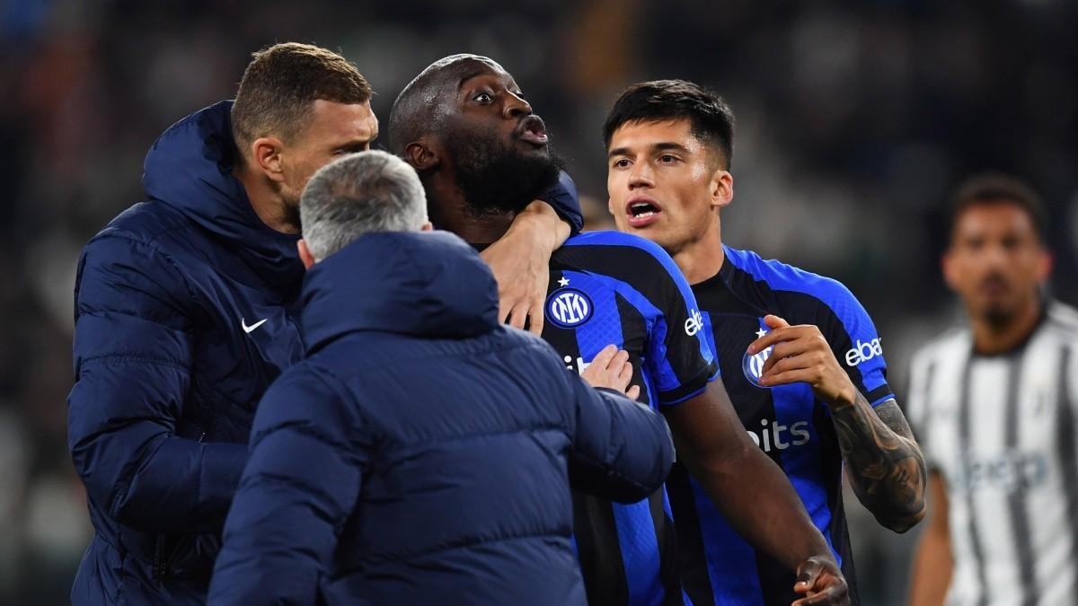 Lukaku, indignado por los cánticos racistas