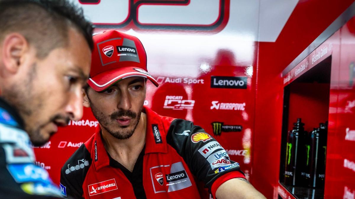 Pecco Bagnaia, en el box