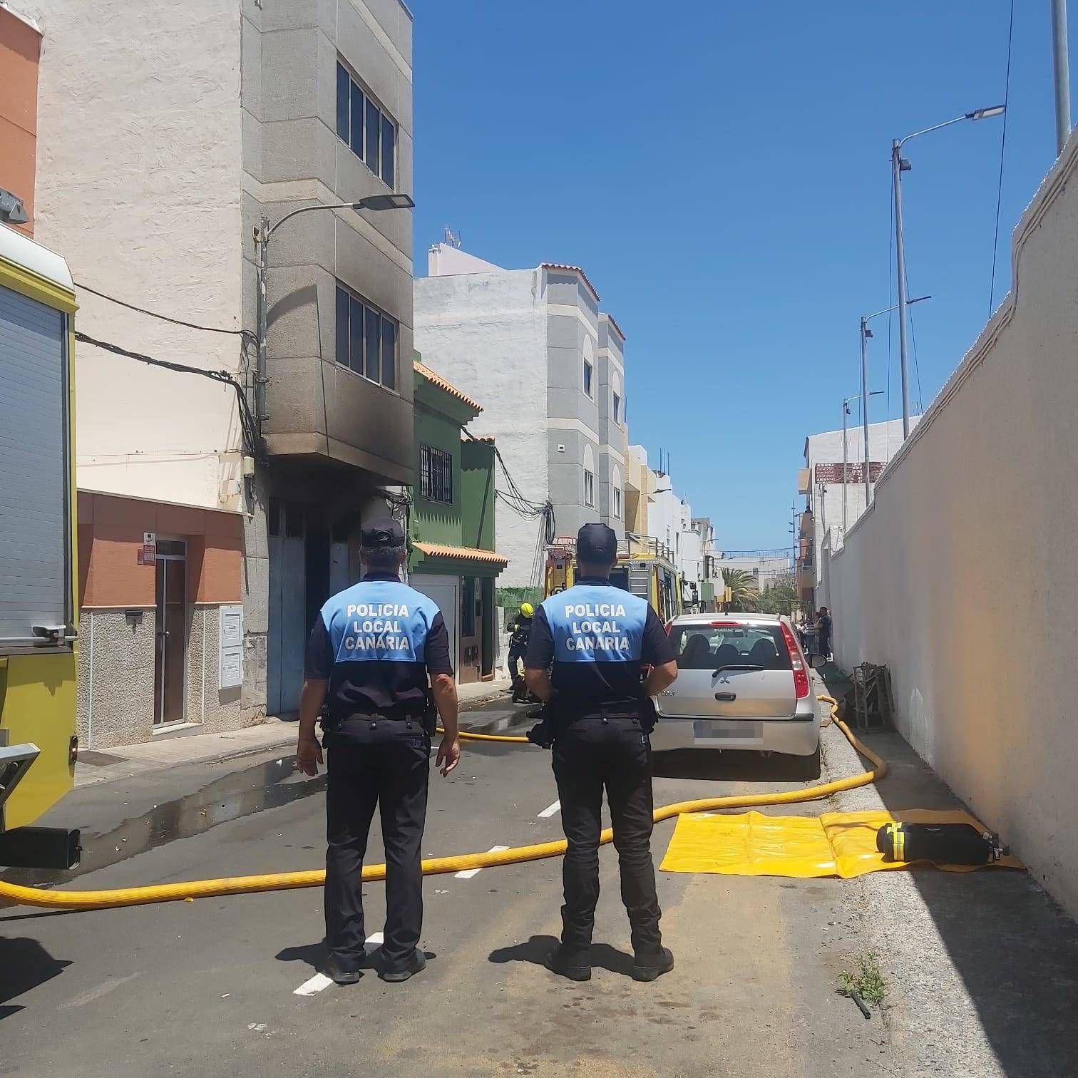 Incendio de una carpintería en Vecindario