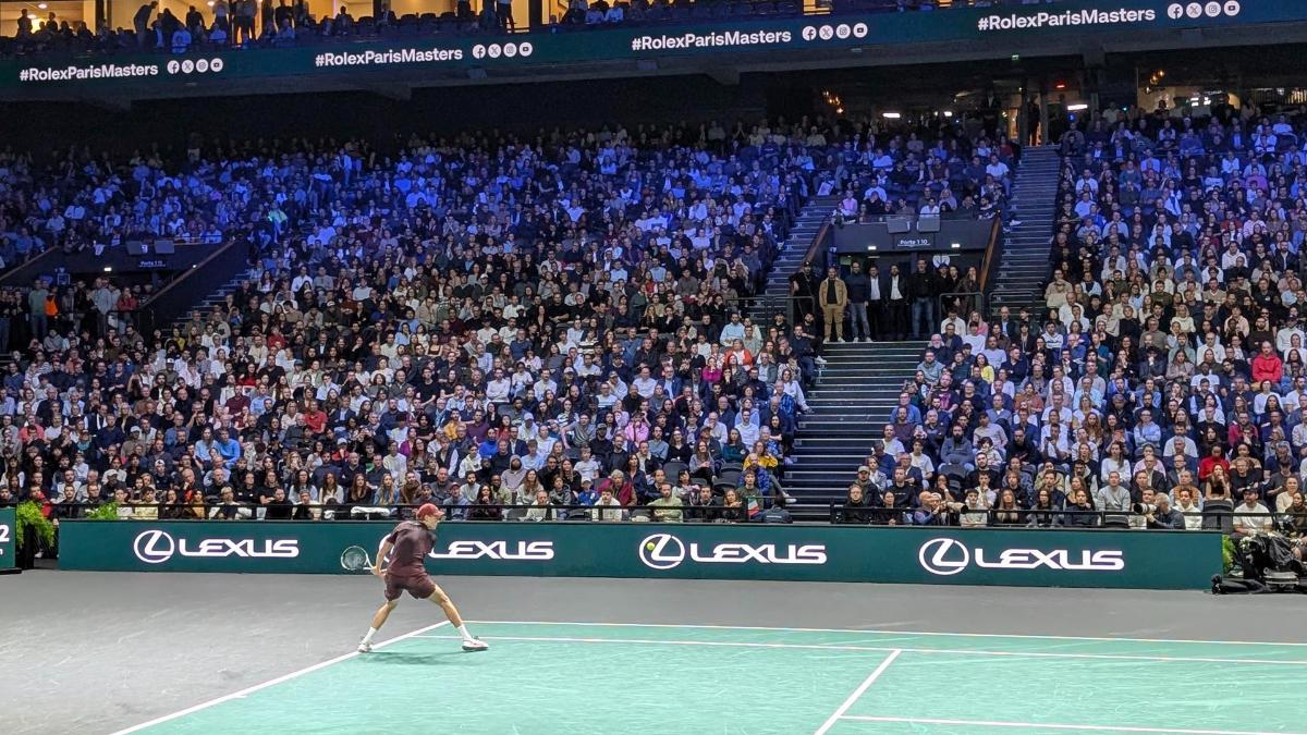 Sinner durante el Masters 1000 de París