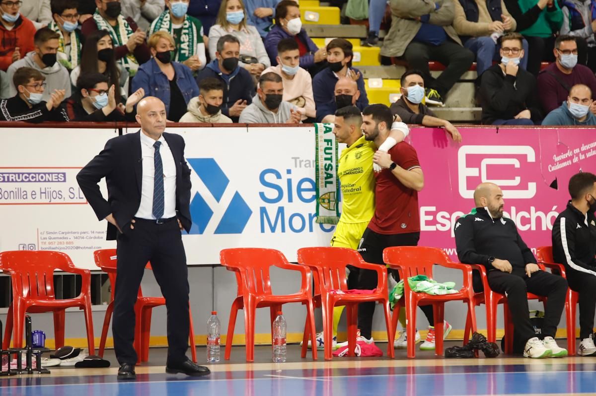 Las imágenes del derbi entre el Córdoba Futsal y el Betis en Vista Alegre